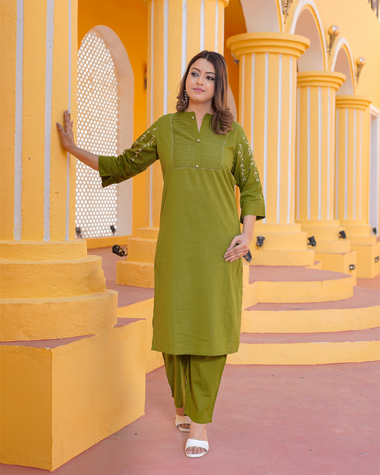 Pure cotton green kurta pant set with heavy hand embroidery on sleeves