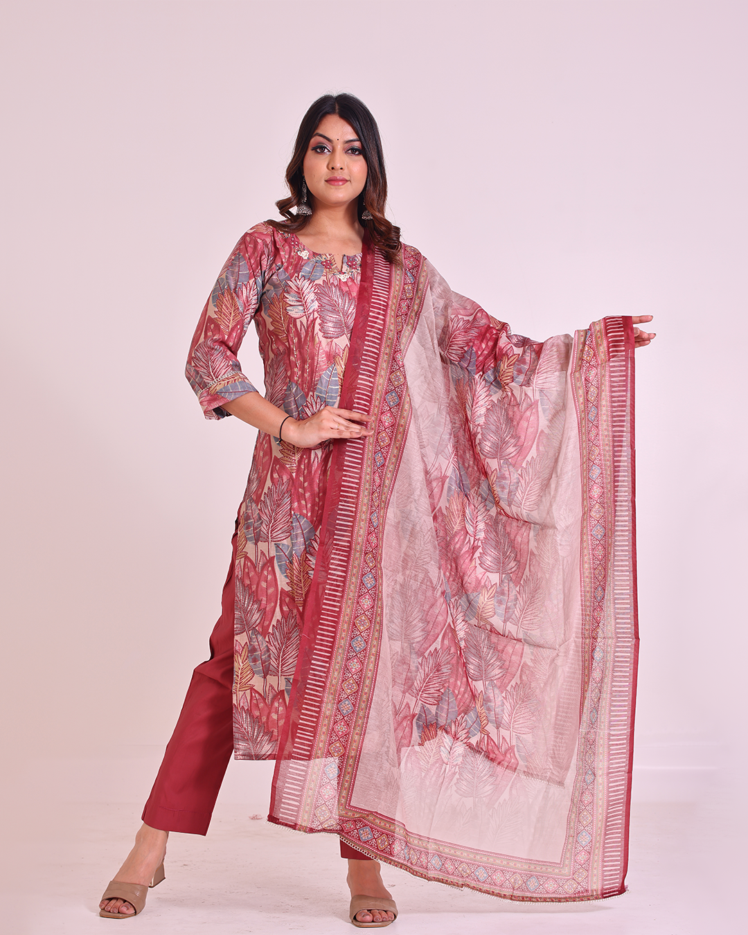 Pure Muslin Silk Onion Pink Digital Print Kurta Pant Set with Sequence Work