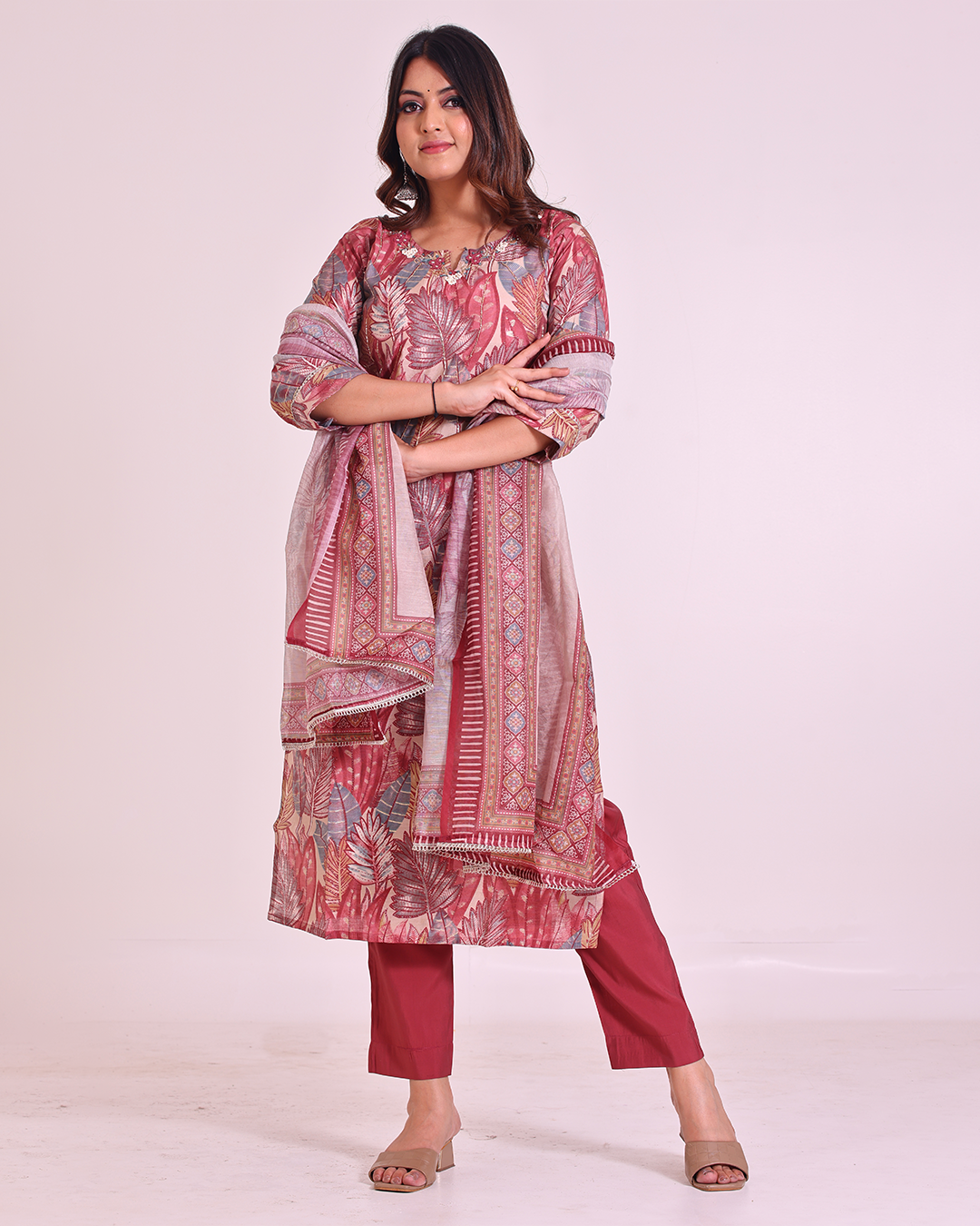 Pure Muslin Silk Onion Pink Digital Print Kurta Pant Set with Sequence Work