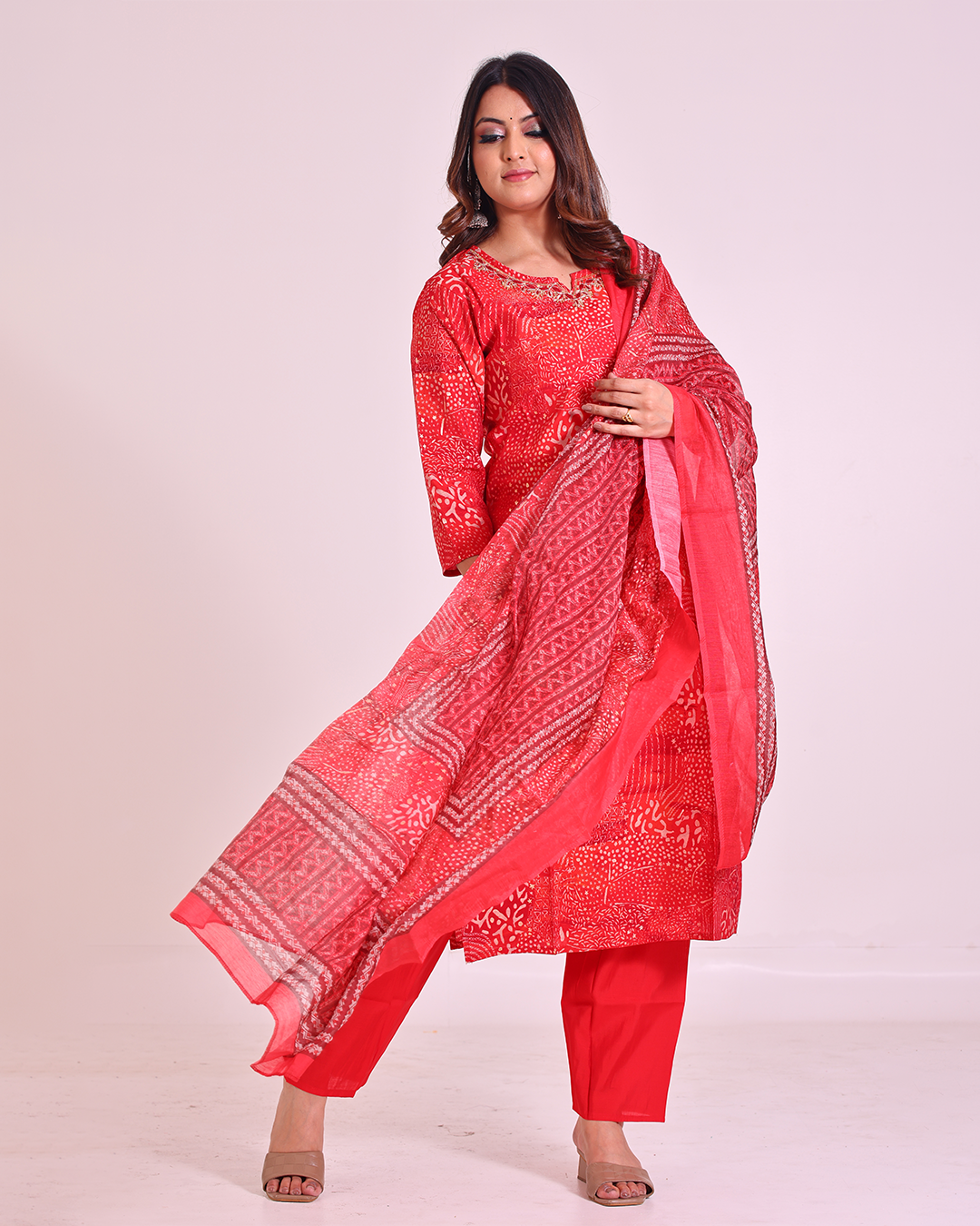 Pure Muslin Red Digital Print Dupatta Set with Zardozi Work